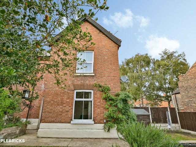 House for sale in Sneinton, City of Nottingham