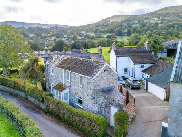 House for sale in Maesygwartha, Llanelly Hill