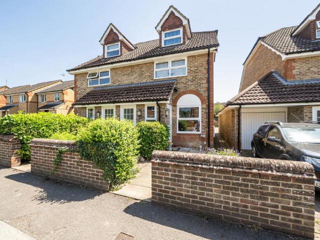 House for sale in Eaton Bray, Bedfordshire