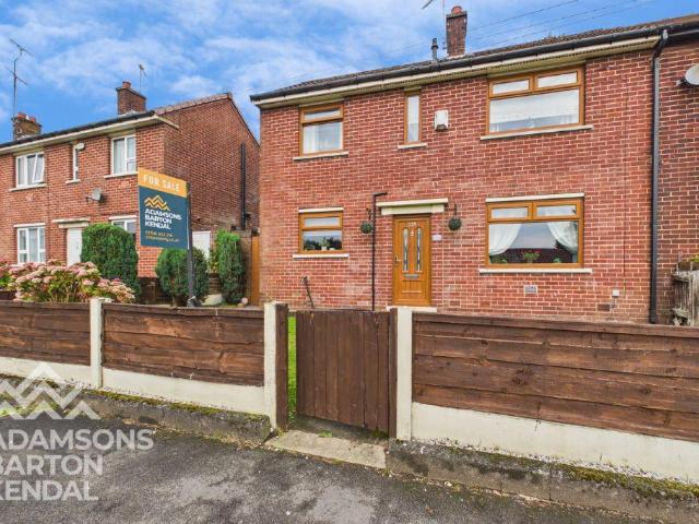 House for sale in Trub, Burnedge