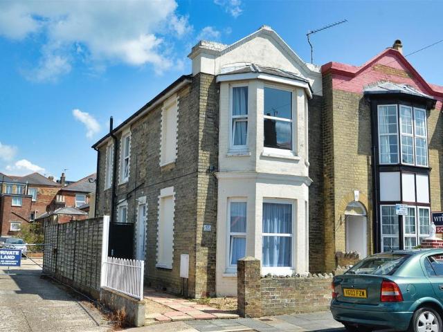 House for sale in Binstead, Ryde