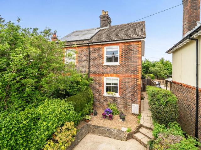 House for sale in Perryfields, West Sussex