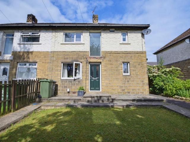 House for sale in Milnsbridge, West Yorkshire