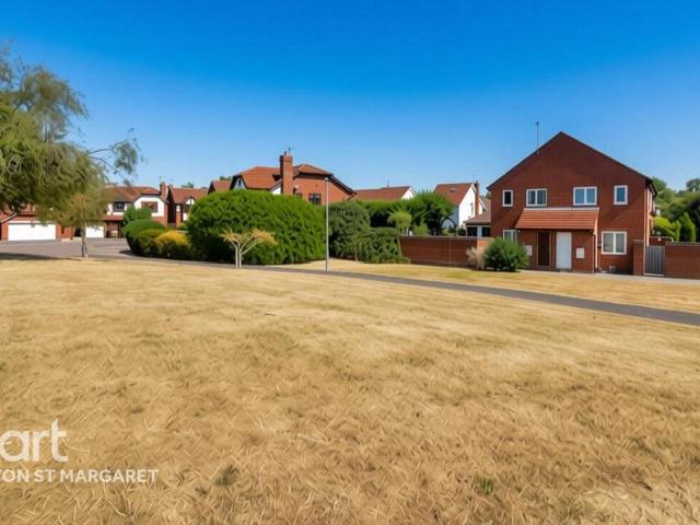 House for sale in Covingham, Swindon