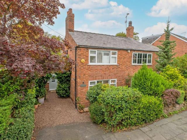 House for sale in Hatchmere, Norley