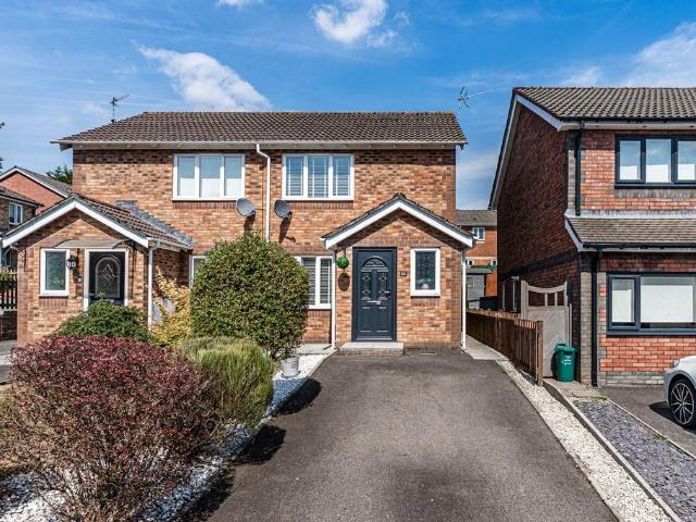 House for sale in Llantwit Fardre, Beddau