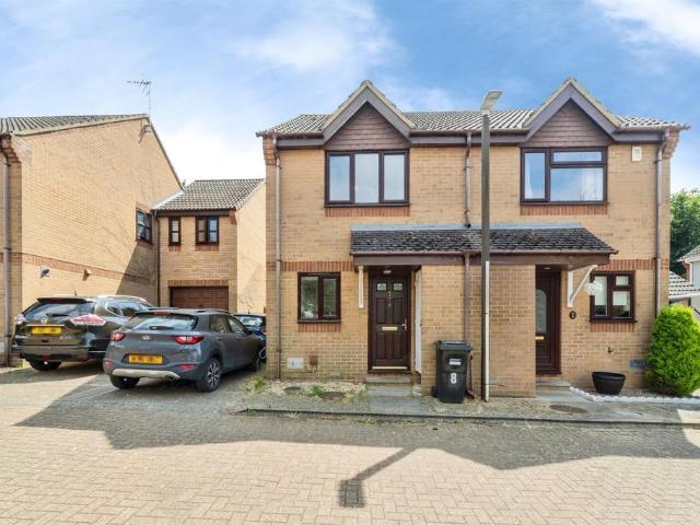 House for sale in Shenley Brook End, Milton Keynes