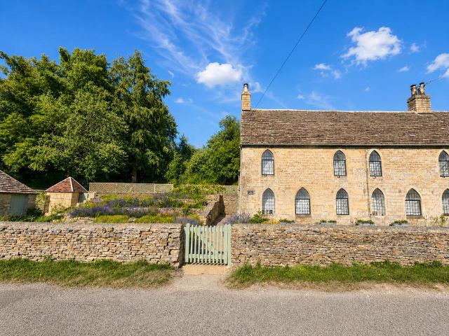 House for sale in Fossebridge, Gloucestershire