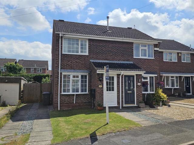 House for sale in Barton In Fabis, East Midlands