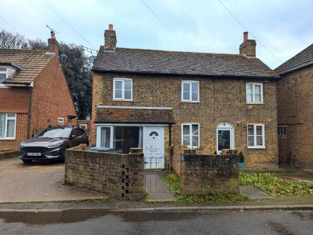 House for sale in Woodnesborough, Ash