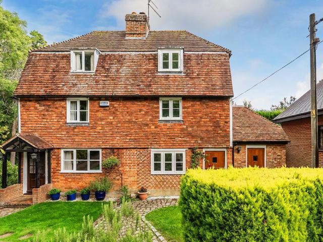 House for sale in The Butts, Kent
