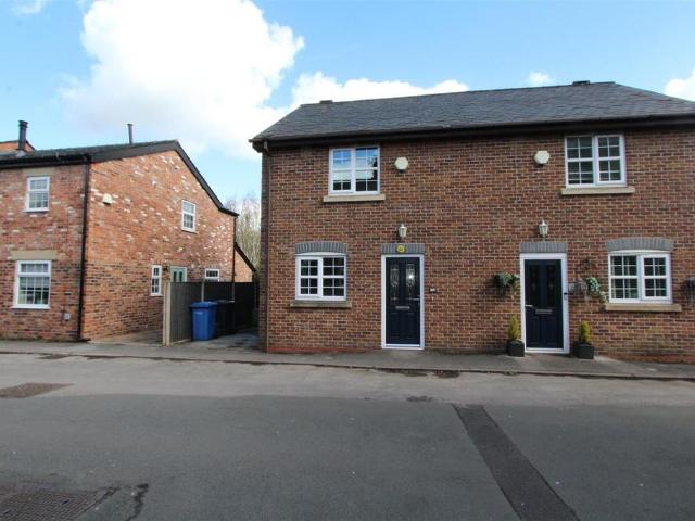 House for sale in Oughtrington, Warrington
