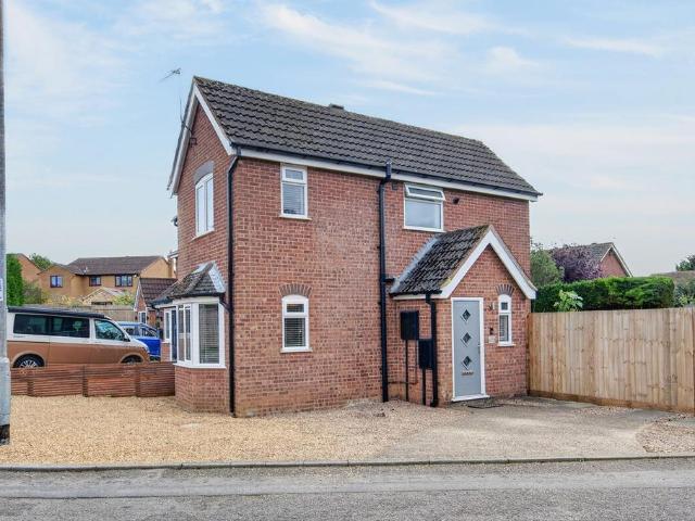 House for sale in Barton Seagrave, North Northamptonshire
