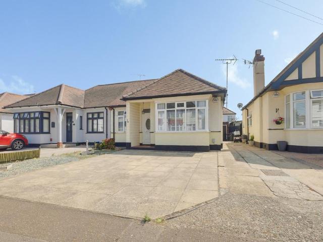 House for sale in Alton Barnes, Essex