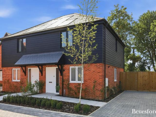 House for sale in Brook Street, Navestock Side