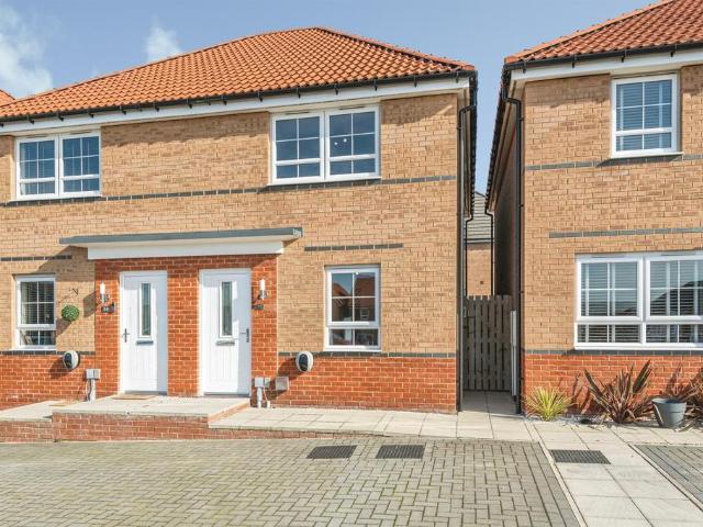 House for sale in Hanging Heaton, Dewsbury