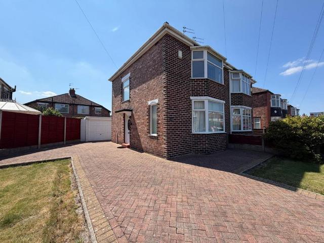 House for sale in Gorse Hill, Trafford Park