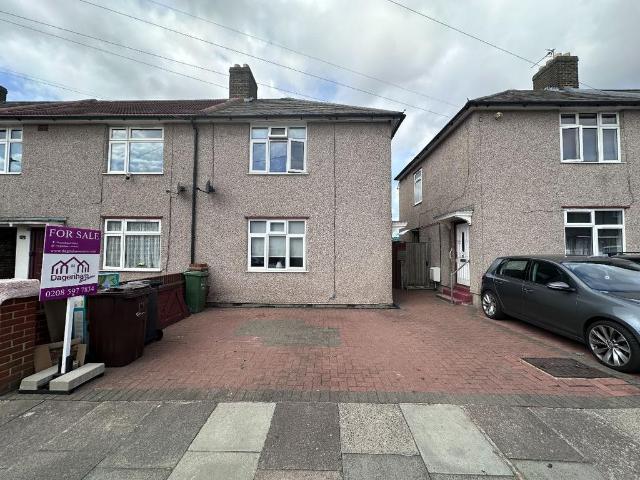 House for sale in London Borough of Barking and Dagenham, Greater London