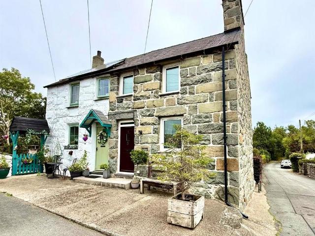House for sale in Llanystumdwy, Chwilog