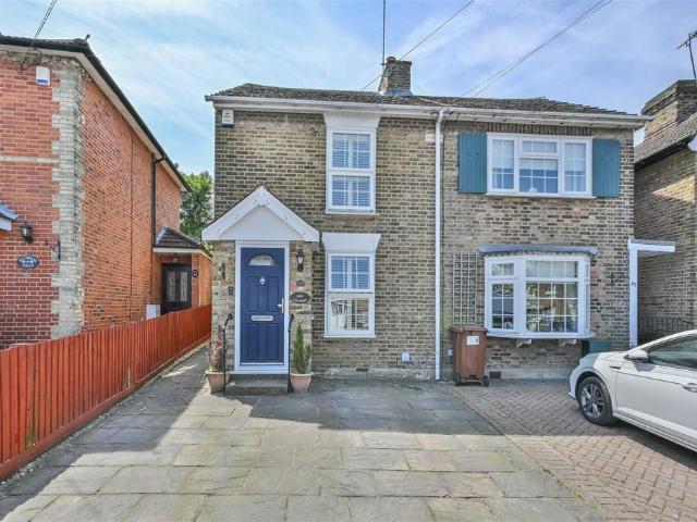 House for sale in The Galleries, Brentwood