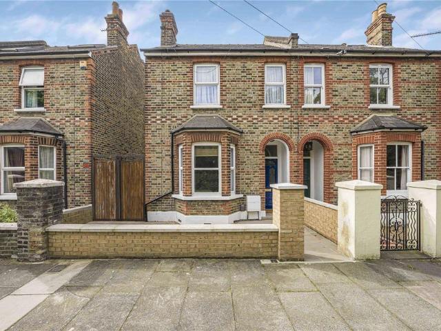 House for sale in New Malden, Greater London