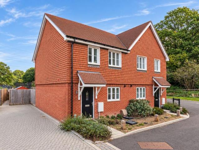 House for sale in Meath Green, Reigate and Banstead