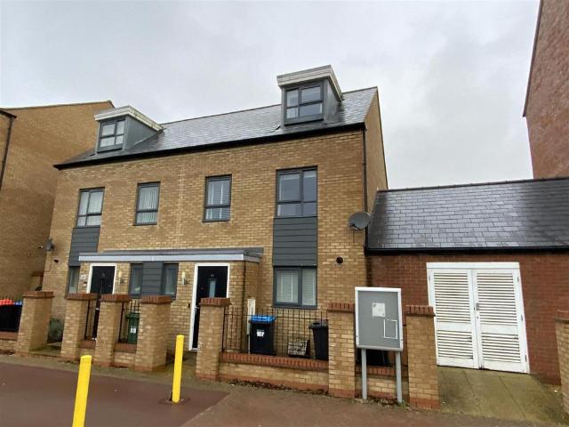 House for sale in Whitehouse, Old Wolverton