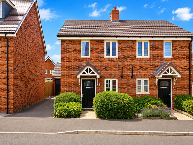 House for sale in Five Acres, Hertfordshire