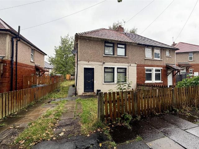 House for sale in Allerton, West Yorkshire