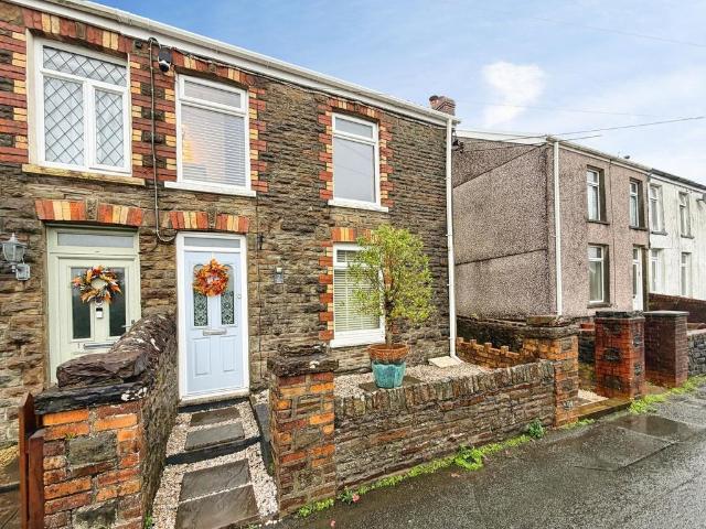 House for sale in Blaenhonddan, Cilfrew