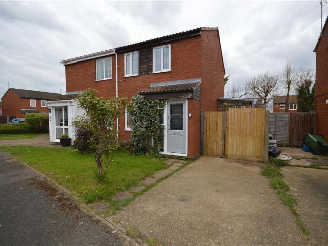 House for sale in Lewsey Farm, Luton