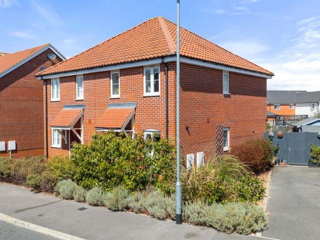 House for sale in Dale Hill, Essex