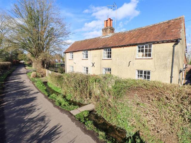 House for sale in Hart, Hampshire