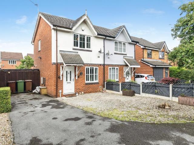 House for sale in Upton, West Yorkshire