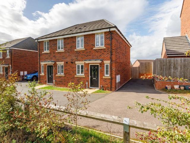 House for sale in Myton Park, Warwick