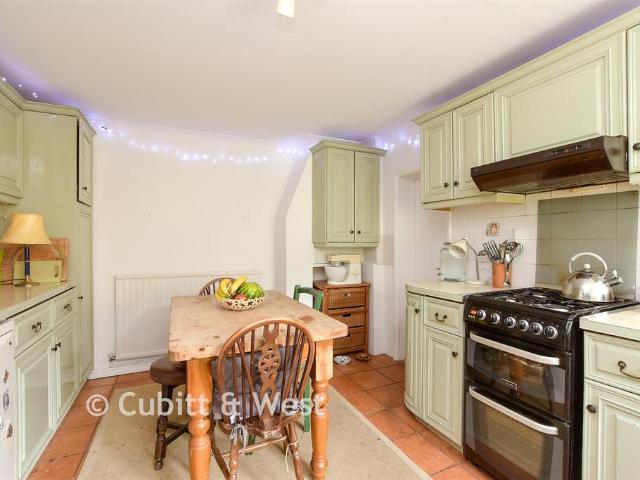 House for sale in Fole, Surrey