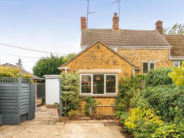 House for sale in Evershot, Oxfordshire