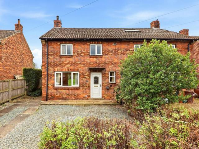 House for sale in Weston Estate, Leeds