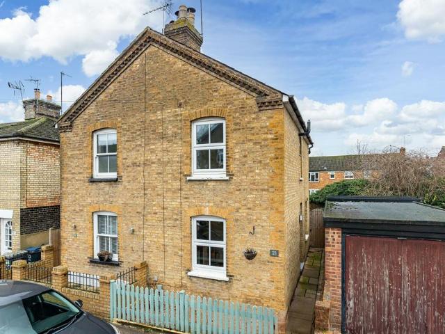 House for sale in Kings Hill, Colliers End