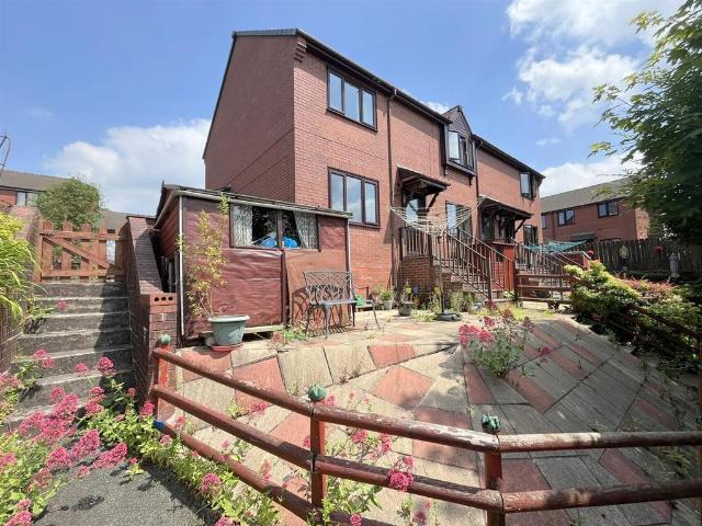 House for sale in Llanidloes, Wales
