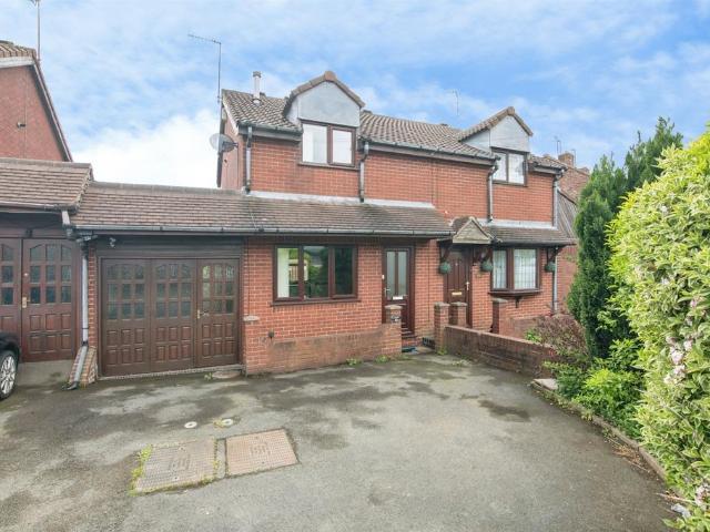 House for sale in Coseley, West Midlands
