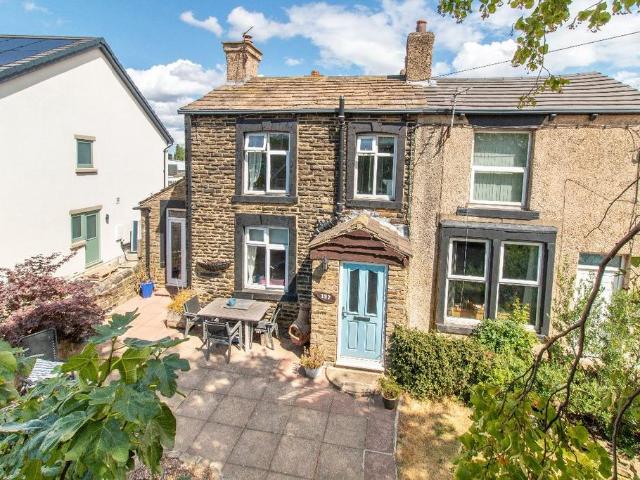 House for sale in Gildersome, West Yorkshire