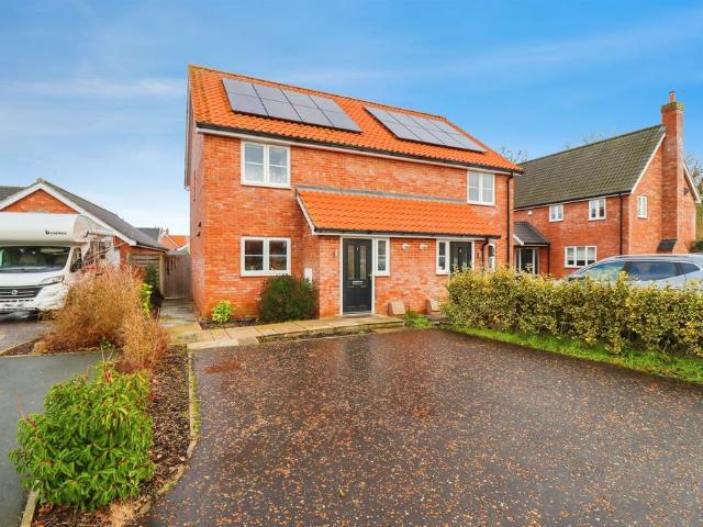 House for sale in Bedingfield, Suffolk