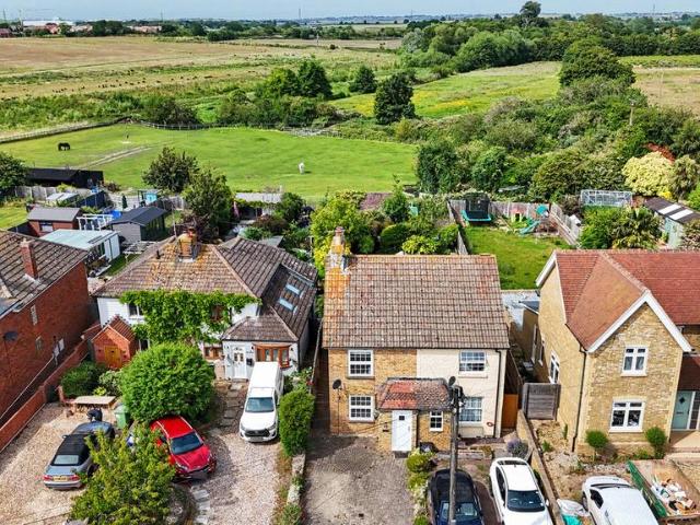 House for sale in Oad Street, Kent