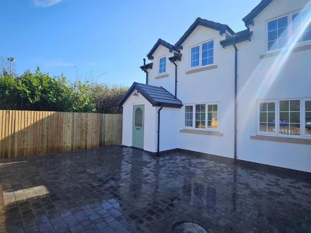 House for sale in Fearnhead, Warrington