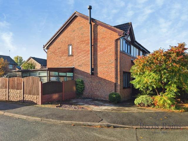 House for sale in Norton-Le-Moors, Stoke-on-Trent