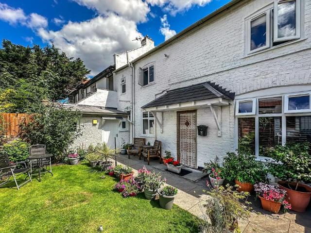 House for sale in Timperley, Broadheath