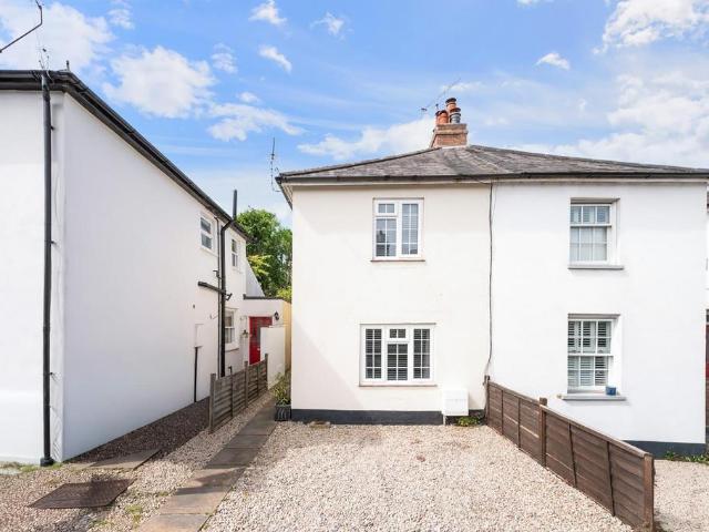House for sale in Woodcote, Epsom
