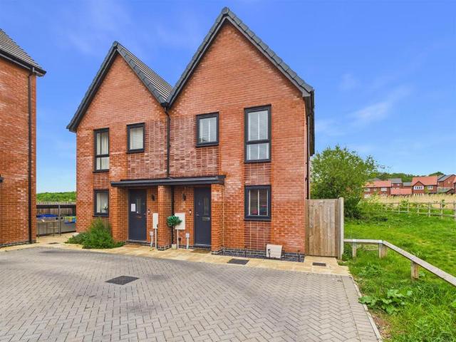 House for sale in Witcombe, Pamington
