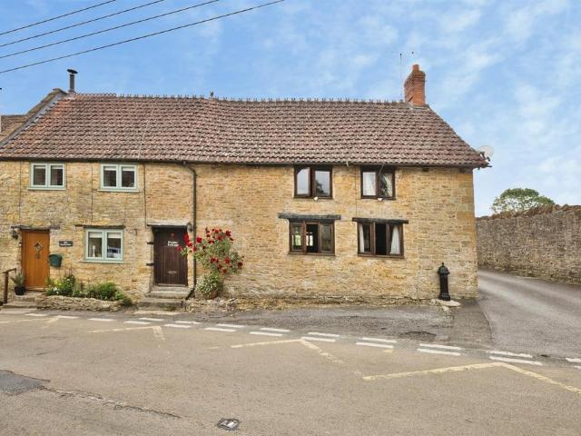 House for sale in Haselbury Plucknett